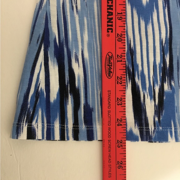 Liz Claiborne Abstract Blue Watercolor Short-Sleeved Shirt, Petite Large - Picture 9 of 9